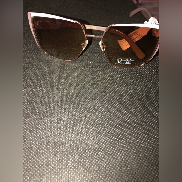Jessica Simpson J6057 Metal Geometric Cat-Eye Gold & Nude Sunglasses new - Picture 1 of 14